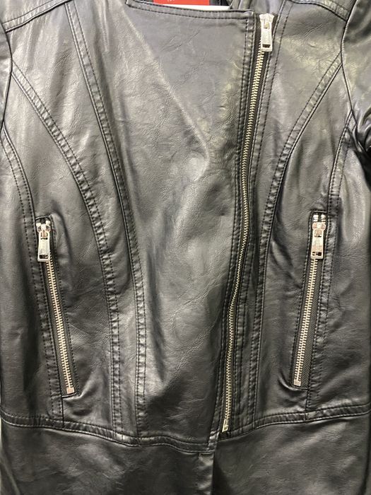 Кожено яке на Guess