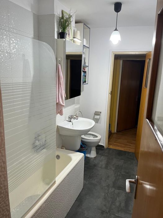 INCHIRIERE apartament 3 camere  Titan-  N.Grigorescu