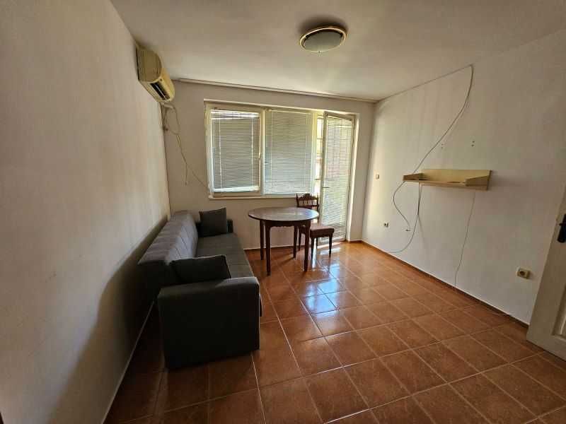 Дава се под наем Двустаен апартамент в Пловдив, Център - 56 кв.м за 255 € - Снимка #1