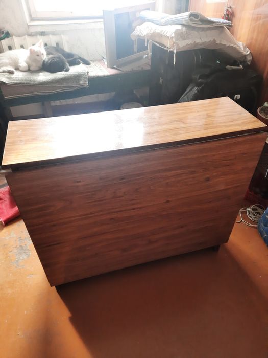 Стол книжка в хорошем состоянии