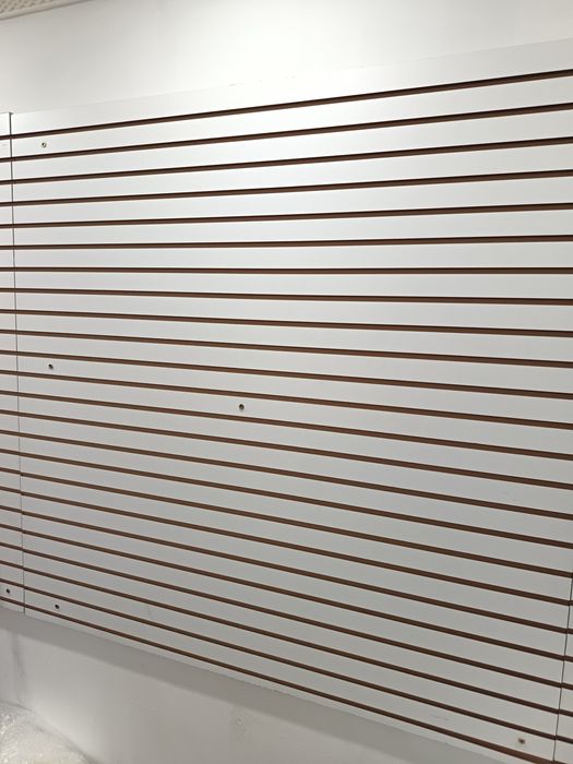 Эконом панель продам белого цвета