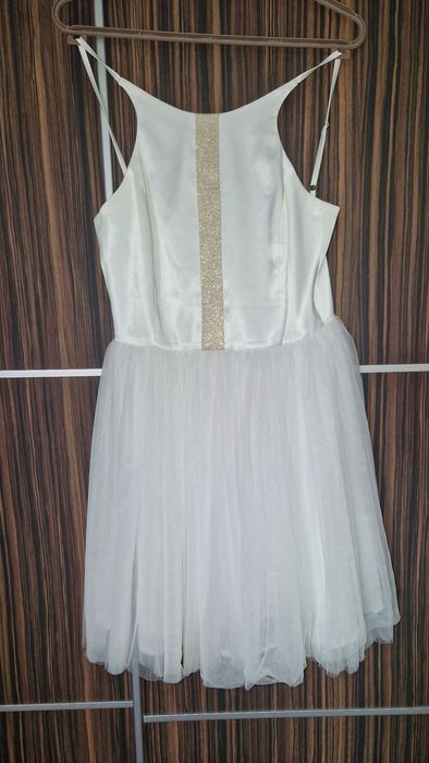 Бяля Рокля Юнона