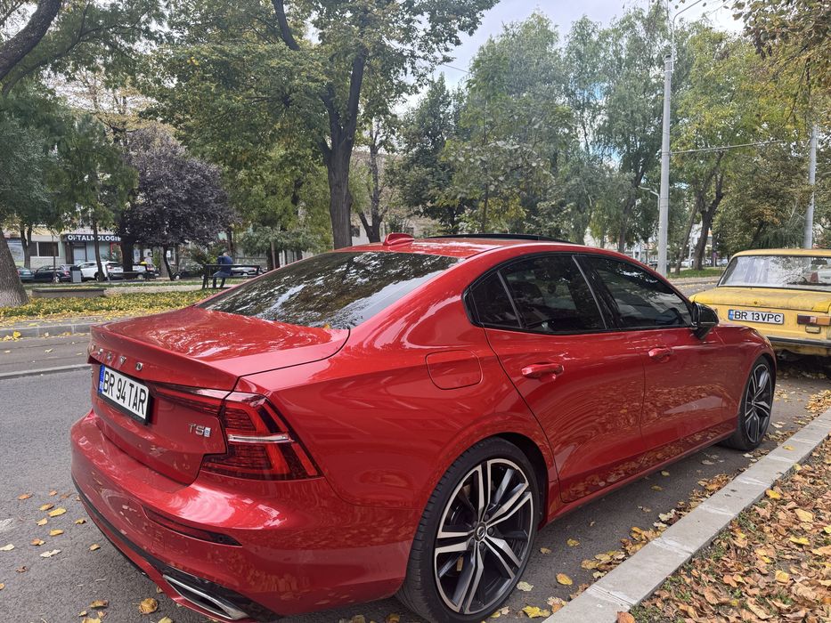 Volvo S60 T5 R DESIGN