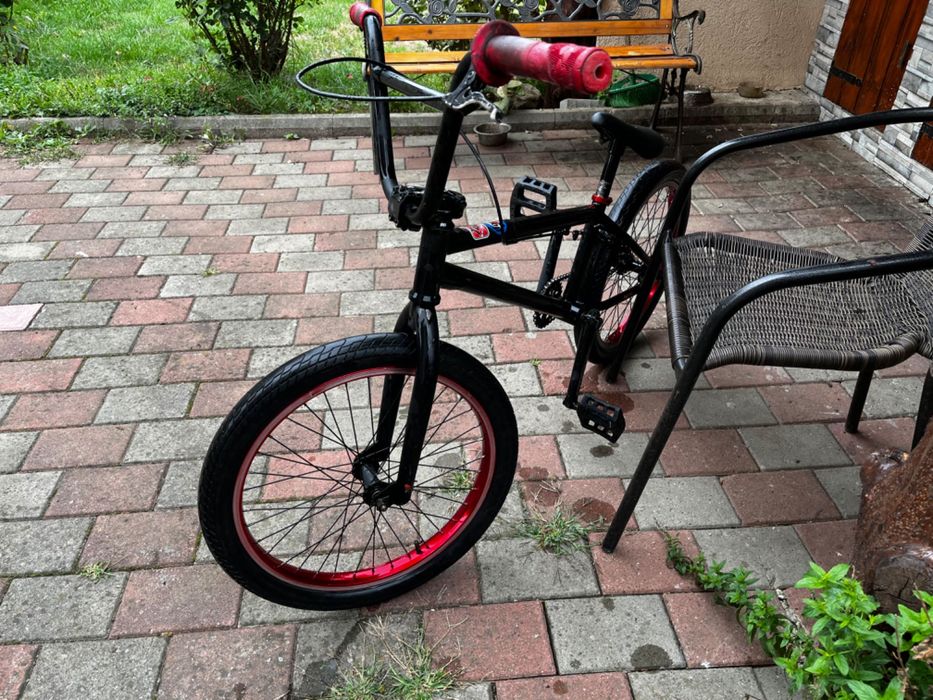 Vând Bmx eastern