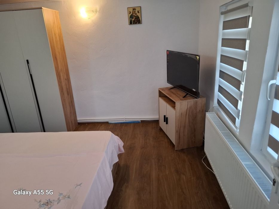 Vând casă în Câmpulung Muscel 3 camere și teren 1320 mp