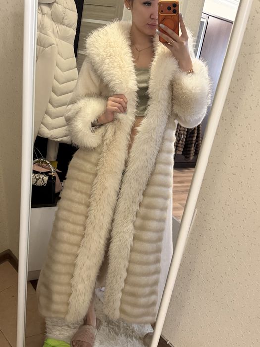 Шубка (очень теплая и мягкая)