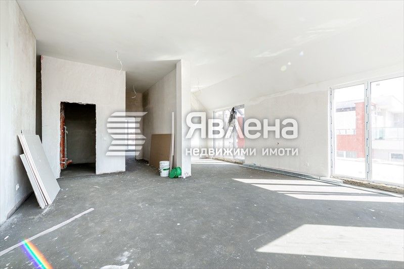 Продава се Тристаен апартамент в София, Студентски град - 199 кв.м за 2006 €/кв.м - Снимка #1