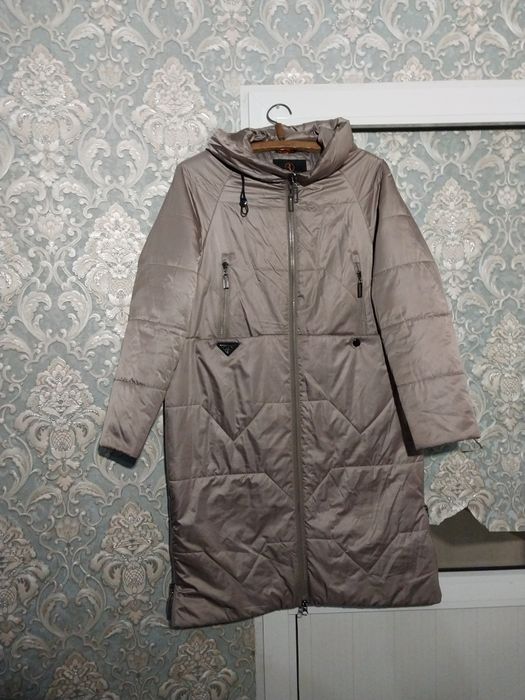 Kurtka 3,4 marta kiyilgan xolos