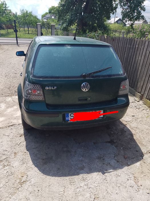 Vând golf 4 1,4 benzina