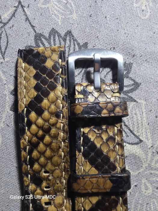 Vând 2 curele handmade din piele exotica de piton și iguană pentru ceas 22mm