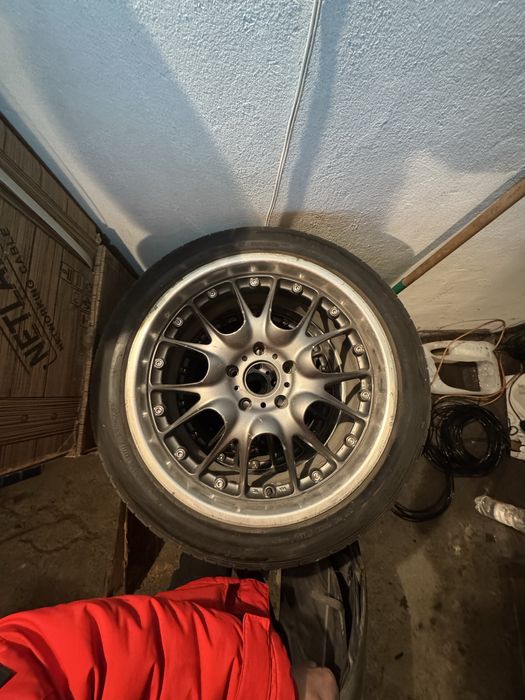 Диски R18 с шинами срочно (лето)