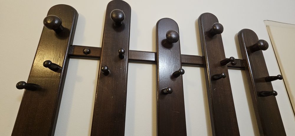 Стена закачалка, естествено дърво, тъмно кафява