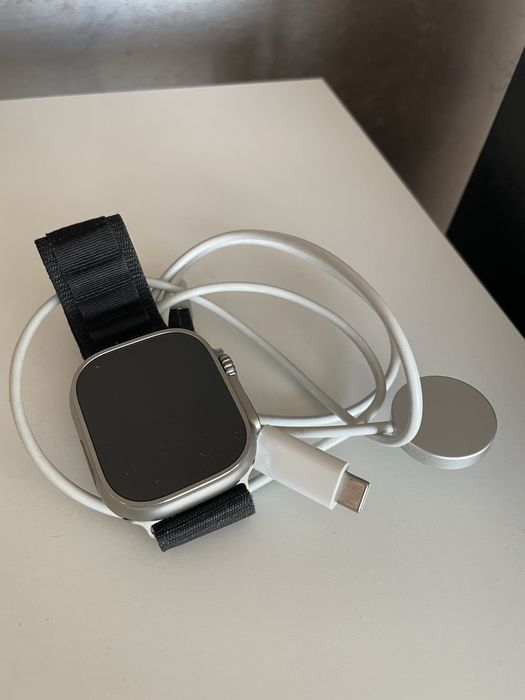 Apple Watch Ultra (49 mm)