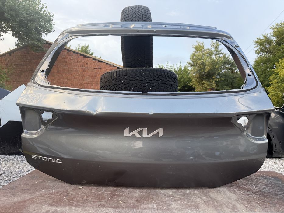 Капак Kia Stonic 2020 год.-
