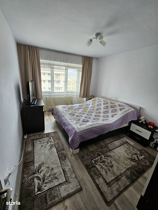 Apartament 4 camere,2 bai ,balcon ,Centru Beclean