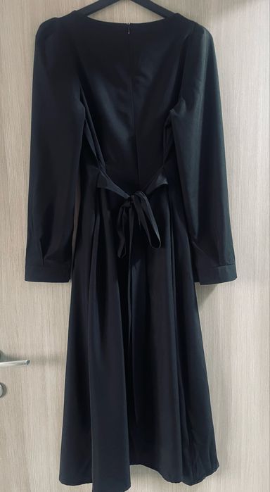 Rochie neagra, midi