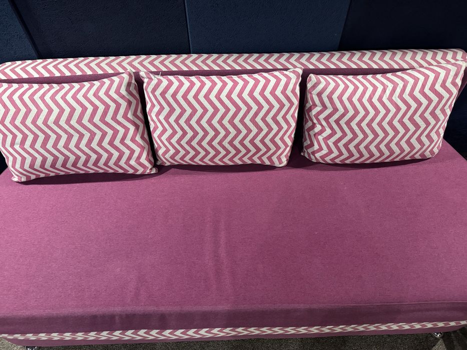 Диван с подушками раскладной