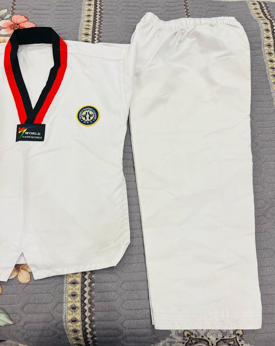 Таэквондо костюм