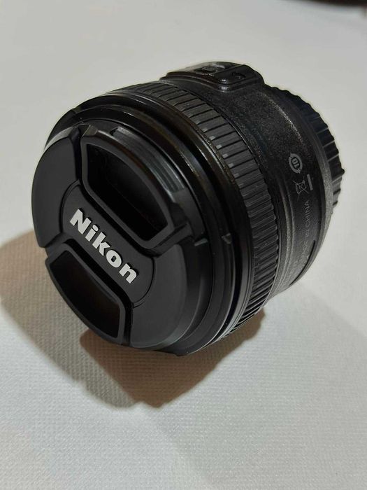 Vând aparat foto DSLR Nikon D5100