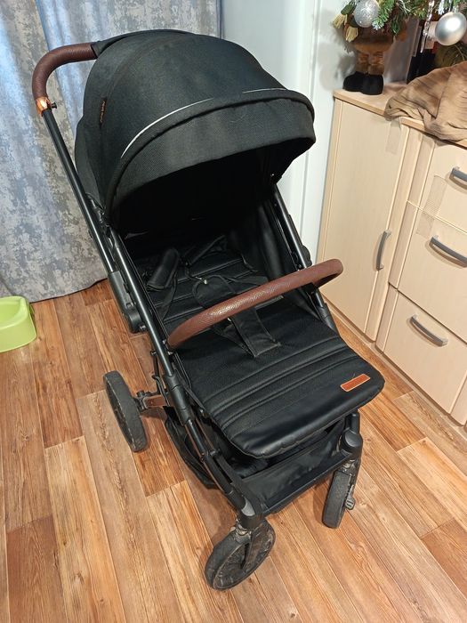 Продаю коляску деткую