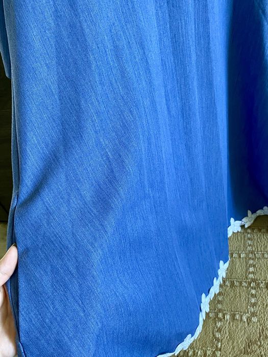 Продаю стильное платье из плотного джинсового материала.