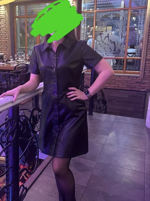 Продаю платье из экокожи