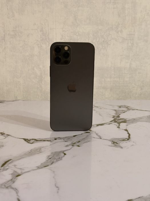 Продам айфон 12 про