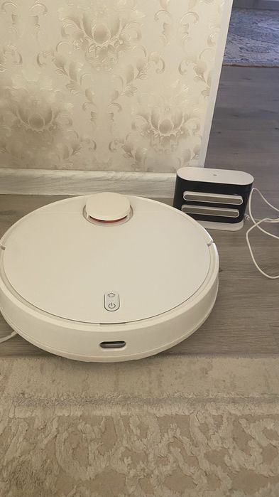 Продам робот пылесос xiaomi