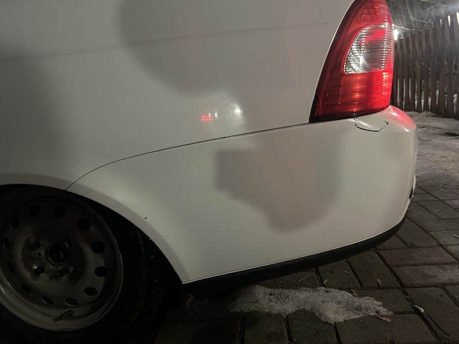 Продам бампер на приору 2