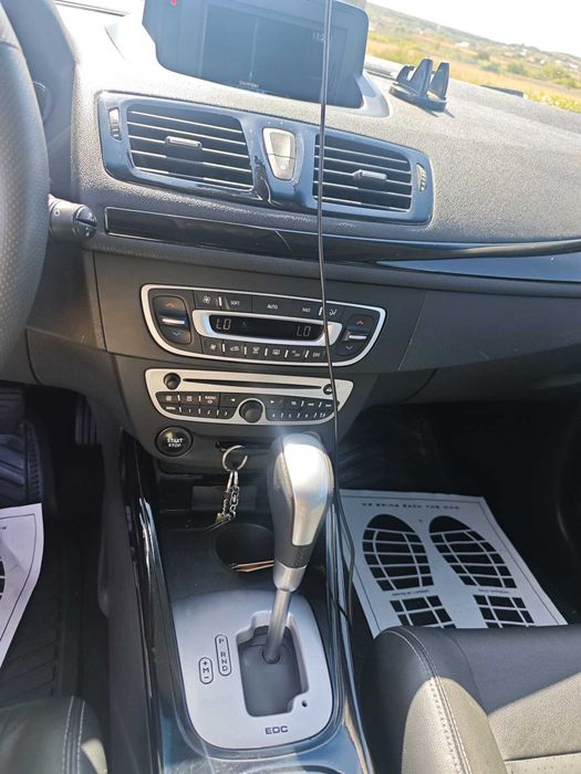 RENAULT Megane 2011 — imagine 5