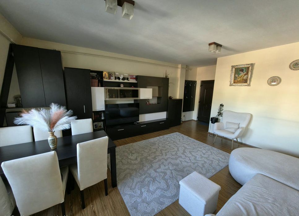 Apartament cu 3 camere in apropierea Centrului Vechi