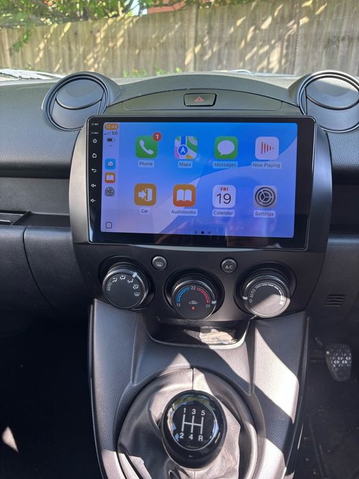 Mazda 2 мултимедия Android GPS навигация