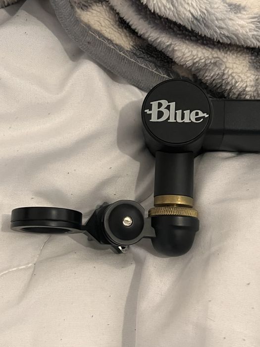 Brat de microfon blue yeti premium