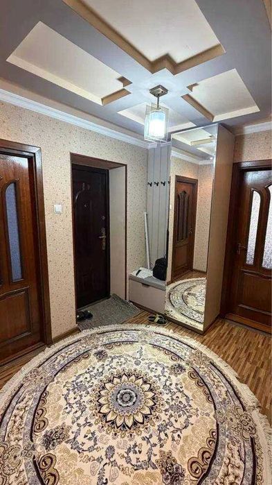 Продаю квартиру.Юнусабад 18  Чайка  3/4/4