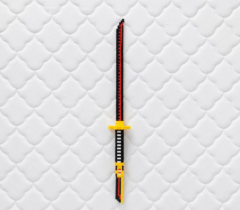 Lego qilich yasalgan tayyor