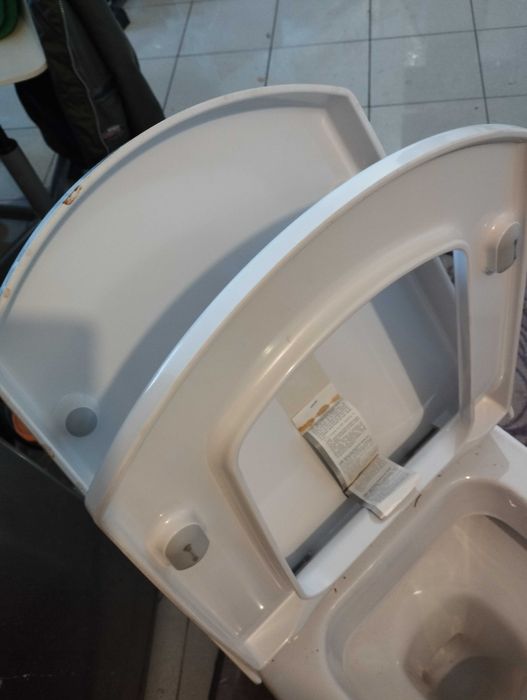 Качествена тоалетна чиния Viillery& Boch внос от  Германияяh 1748