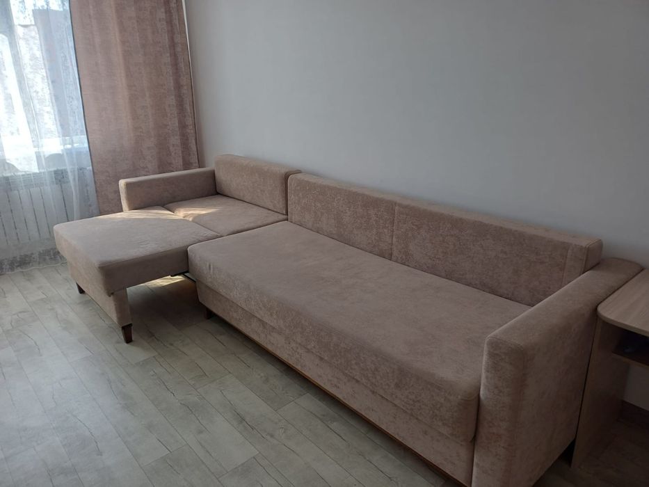 Продам диван в хорошем состояние