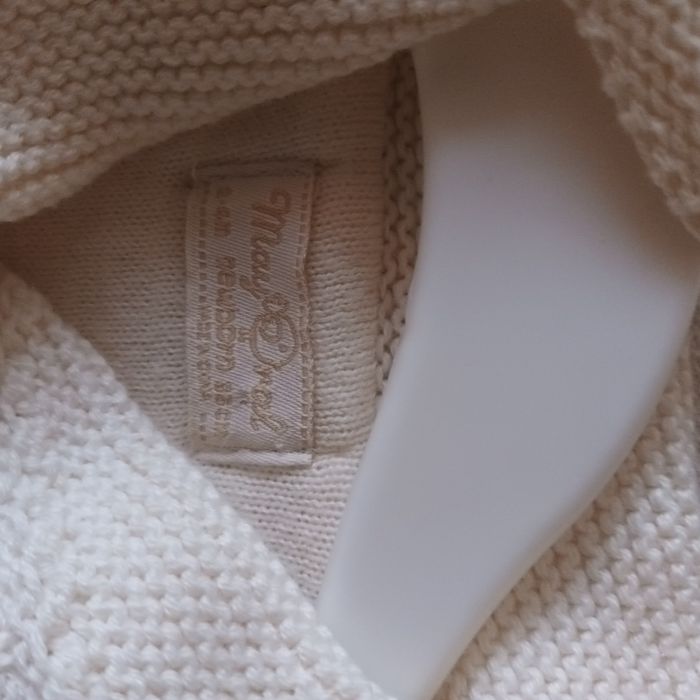 Продавам жилетка Mayoral