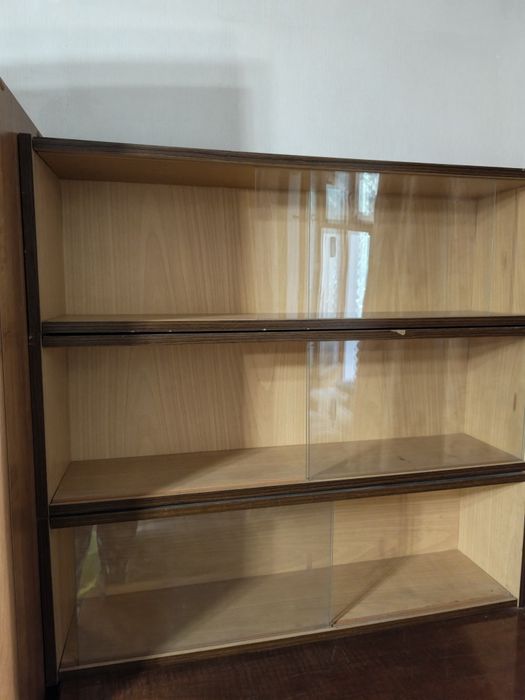 Продам книжные полки