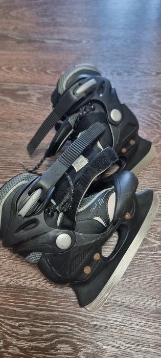 Продам детские коньки