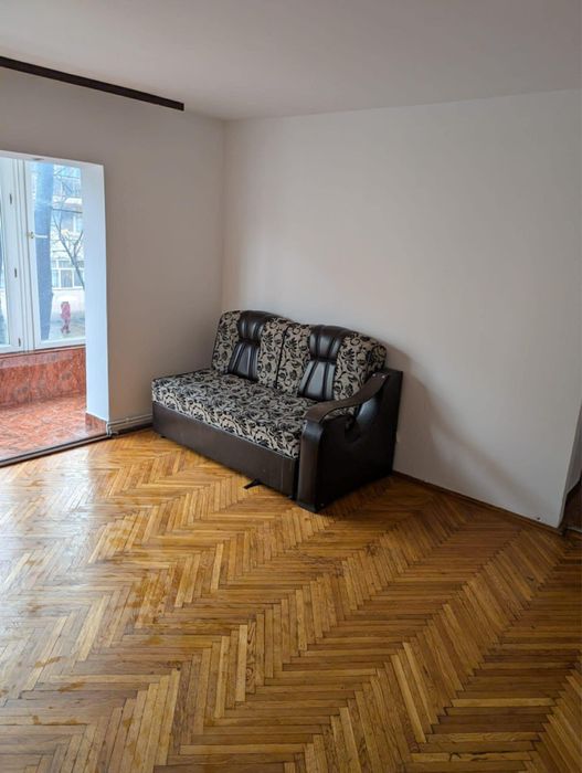 Apartament 3 camere semidecomandat 65.53 MP utili