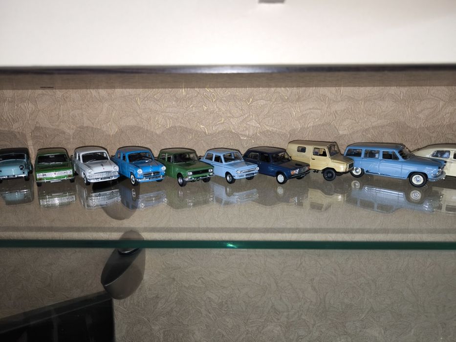 Коллекция моделей автомобилей