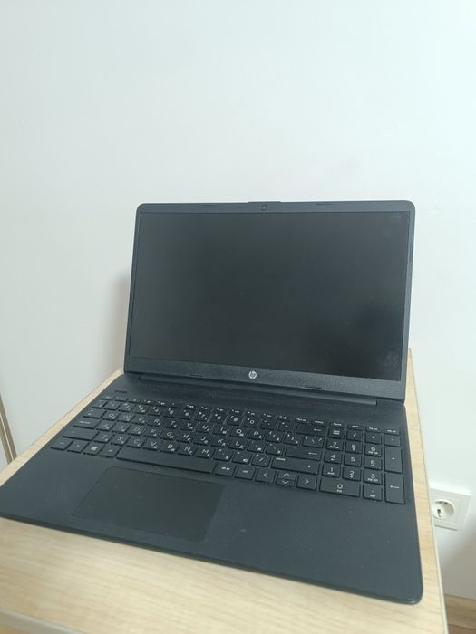 СРОЧНО Ноутбук hp с мышкой logitech в подарок