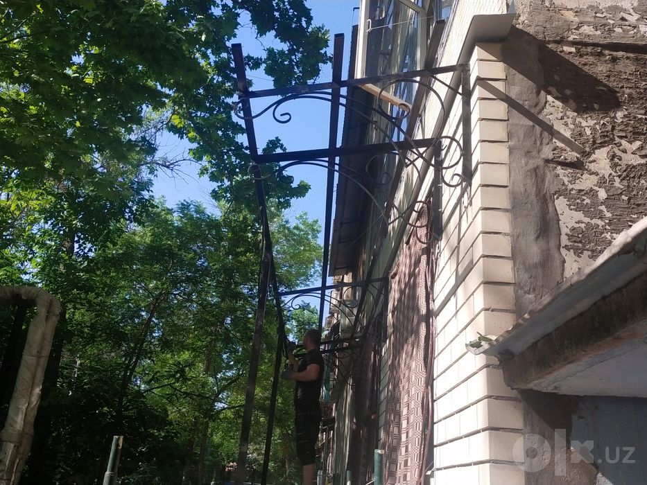 Установка козырьков любой сложности .бельевые ролики.