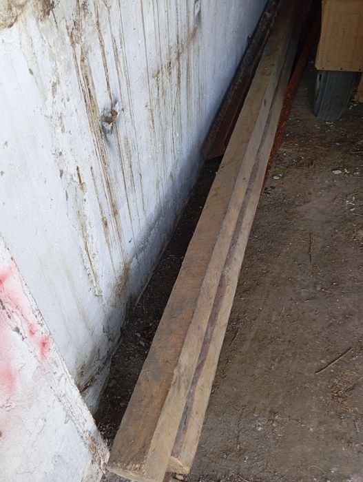 Продам брус сухой 10/10/6м, уголок 5/5/6м, двутавр-3м.