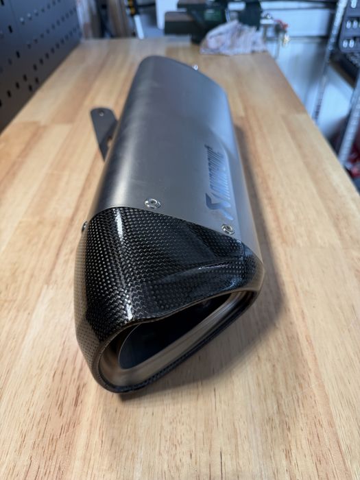 Akrapovic bmw s/m 1000rr перфектен