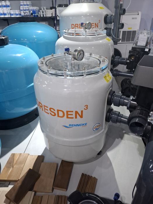 Ремонт бассейн установка фильтр  и насосы.