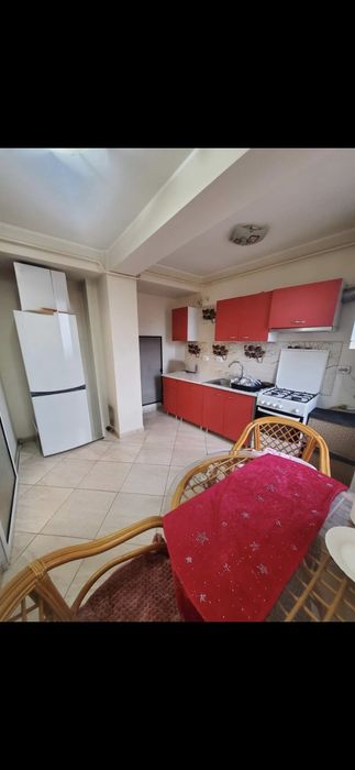 Inchiriez apartament 1 cameră  (nu garsoniera)