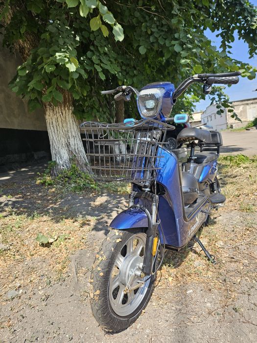 Электро-Скутер  с педалями