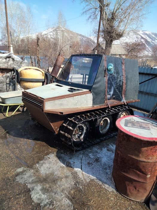 Вездехода на гусеничном ходу.